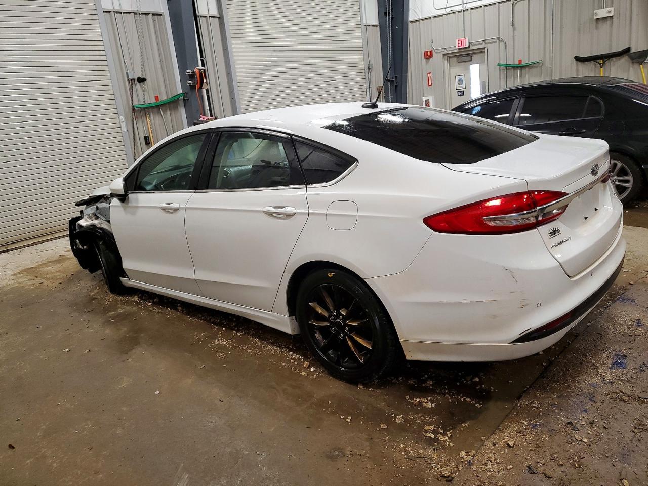 2017 FORD FUSION SE photo 2