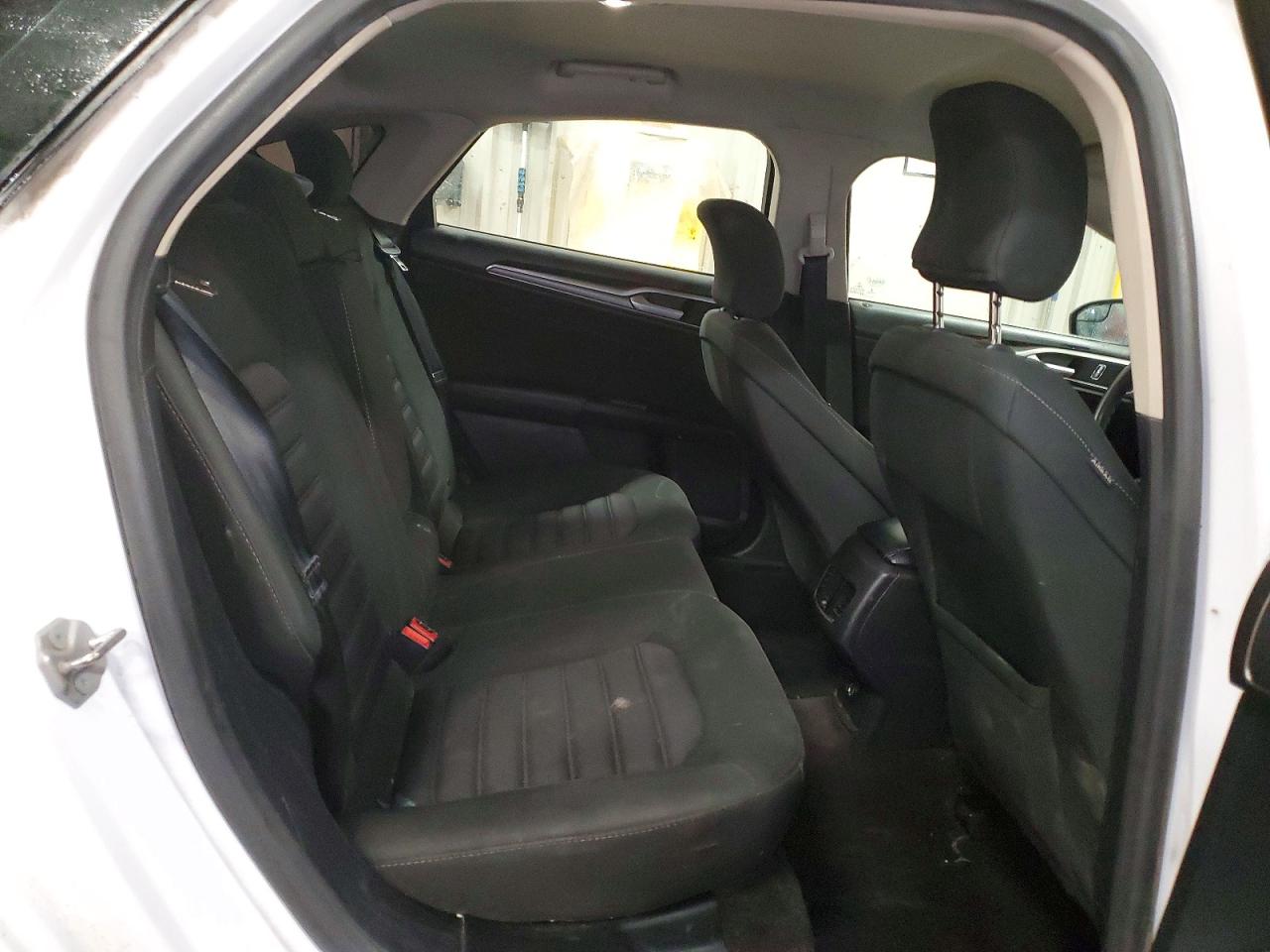 2017 FORD FUSION SE photo 10