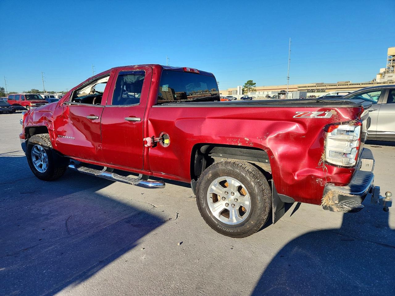 2014 CHEVROLET SILVERADO K1500 LT photo 2