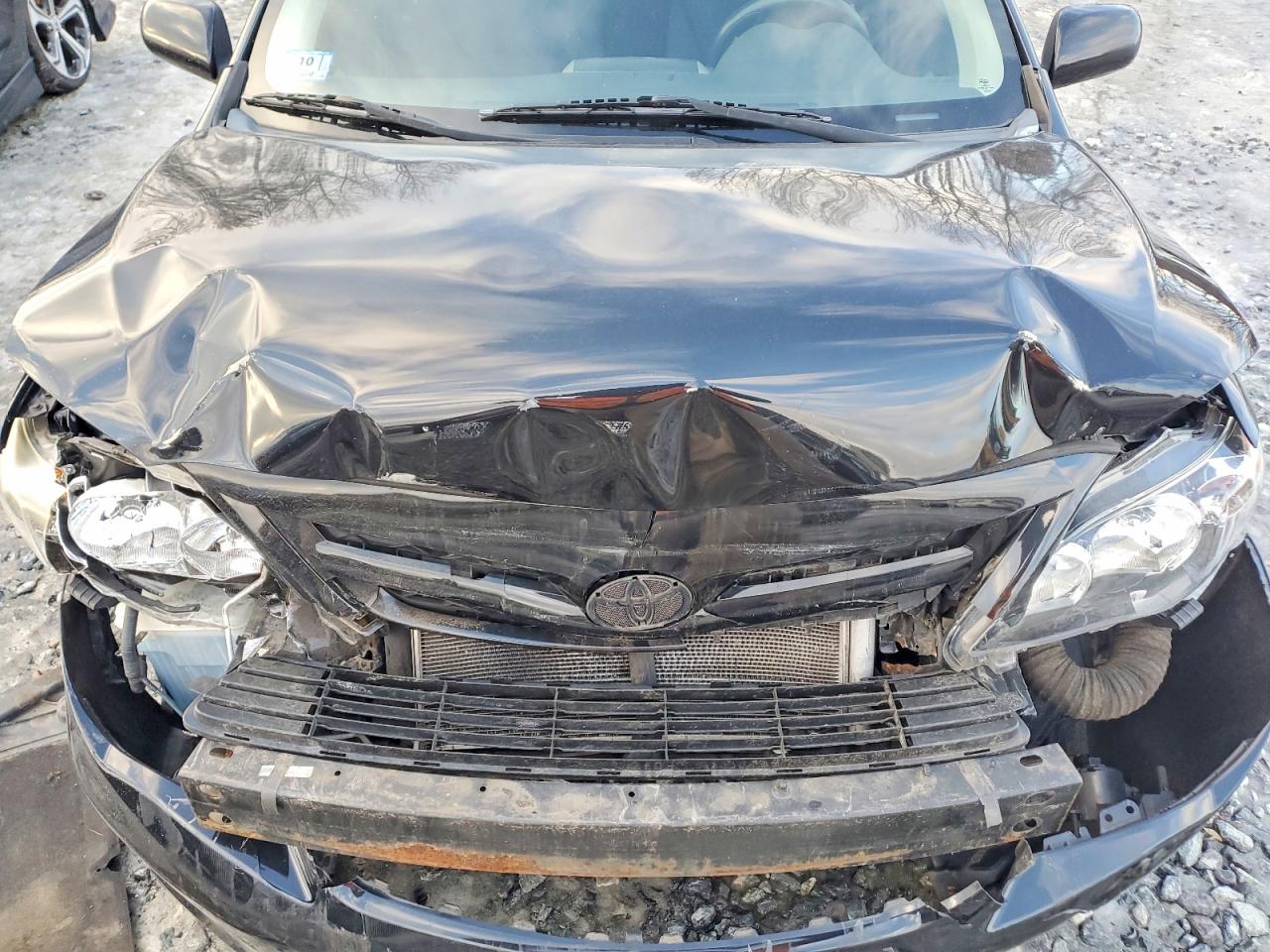 2011 TOYOTA COROLLA BASE photo 11