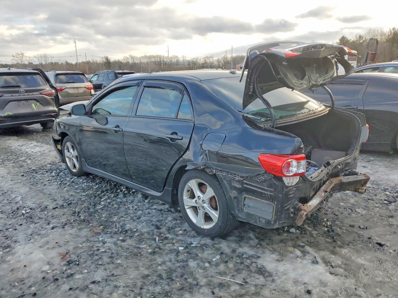 2011 TOYOTA COROLLA BASE photo 2