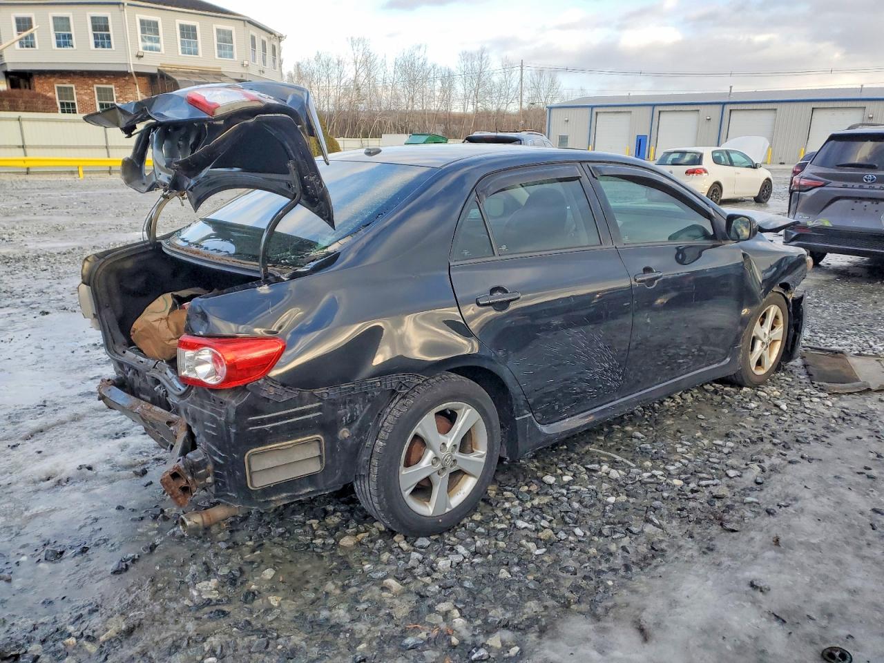 2011 TOYOTA COROLLA BASE photo 3