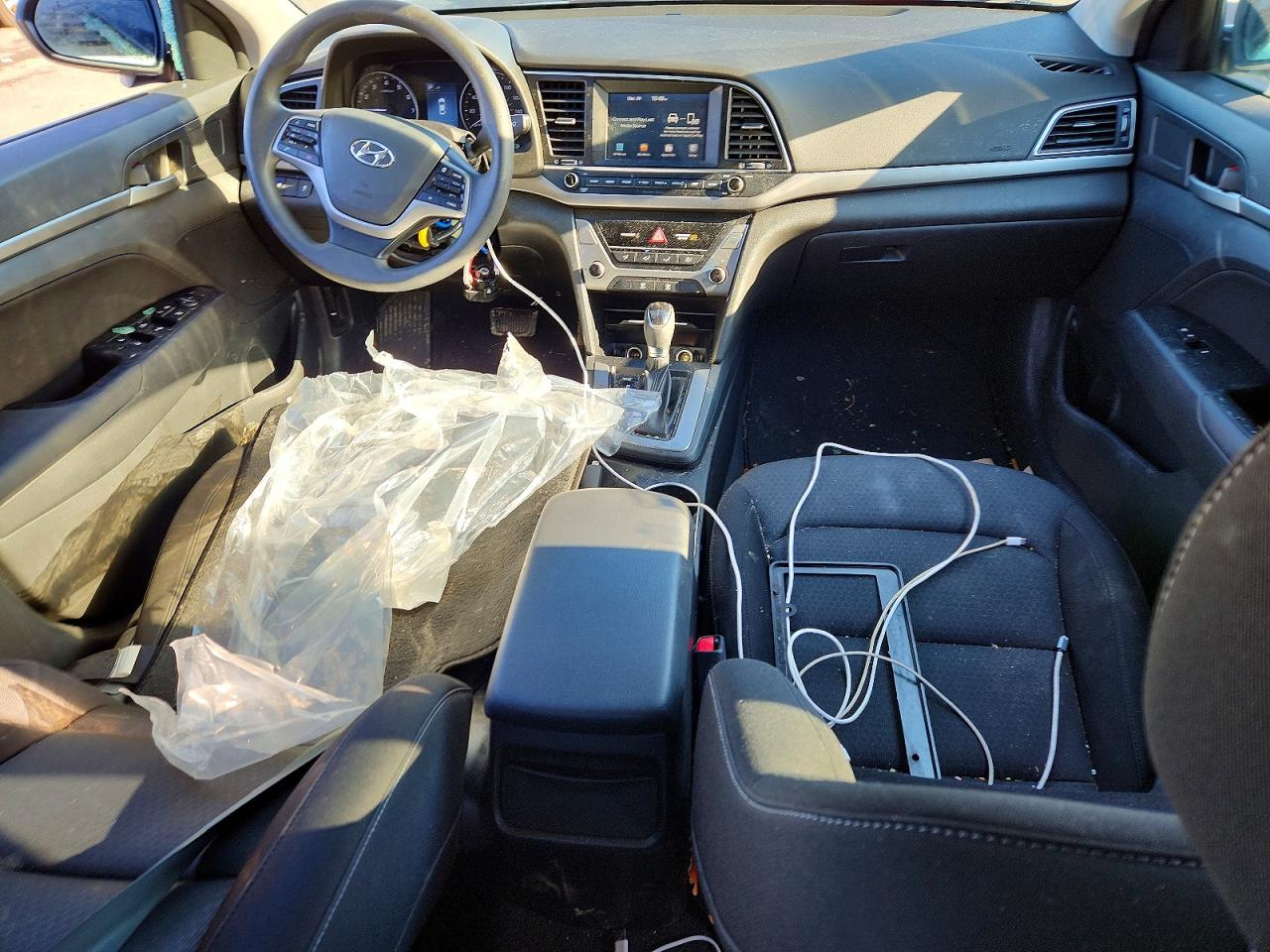2018 HYUNDAI ELANTRA SEL photo 8