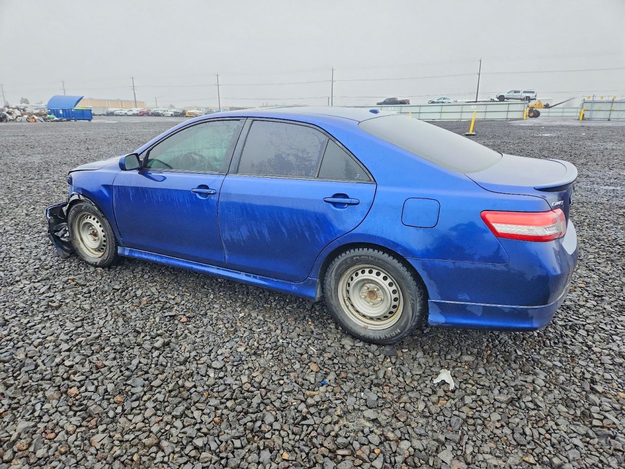 2010 TOYOTA CAMRY BASE photo 2
