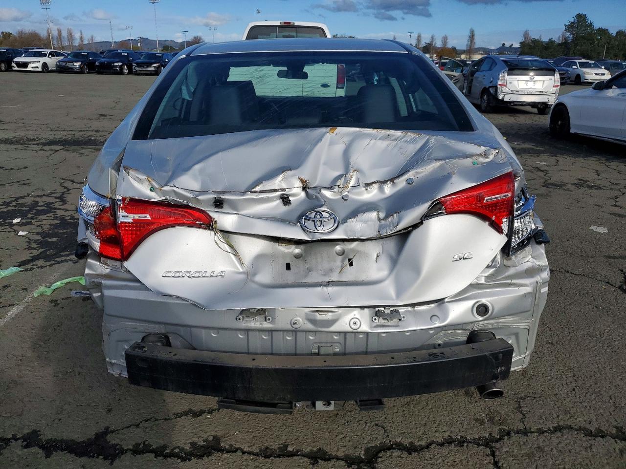 2019 TOYOTA COROLLA L photo 6