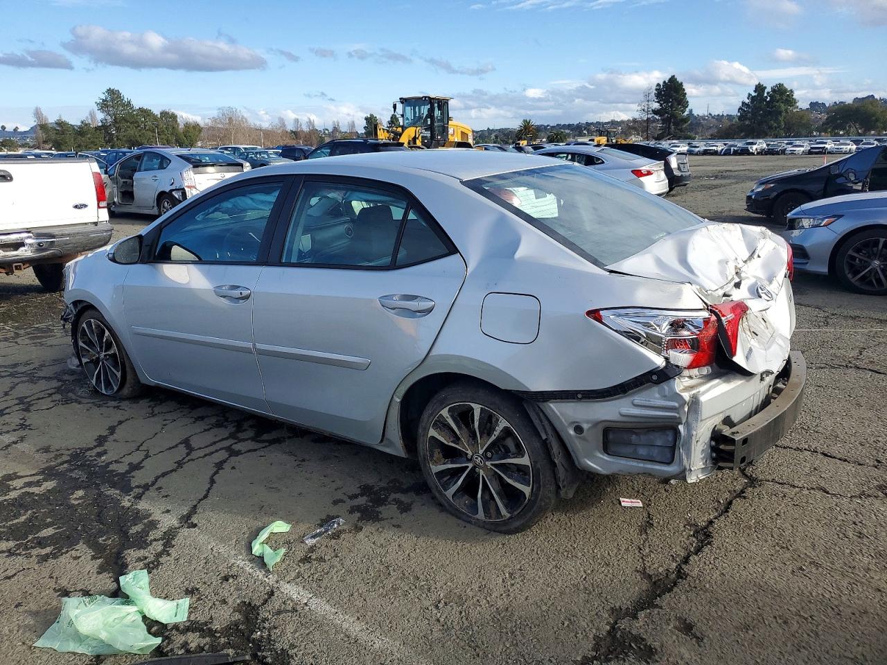 2019 TOYOTA COROLLA L photo 2