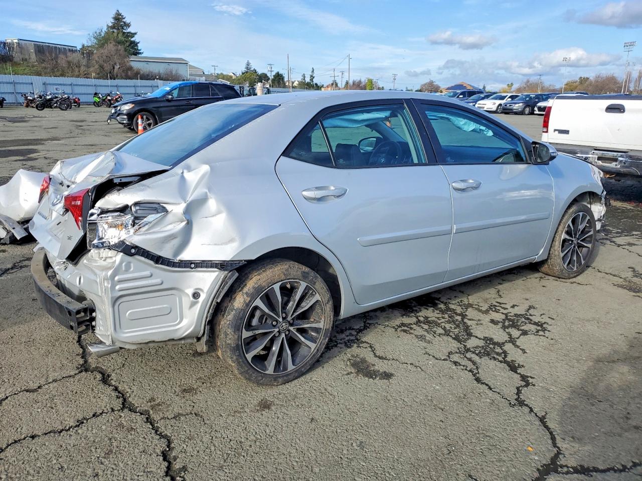2019 TOYOTA COROLLA L photo 3