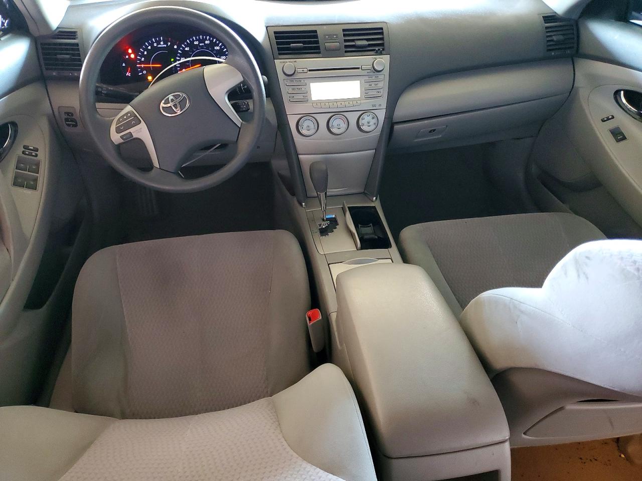 2011 TOYOTA CAMRY BASE photo 15