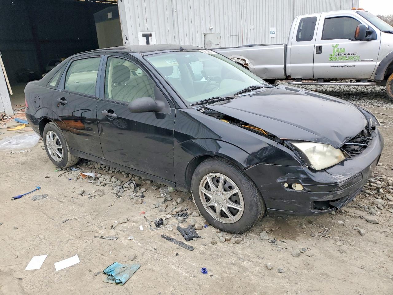 2005 FORD FOCUS ZX4 photo 4