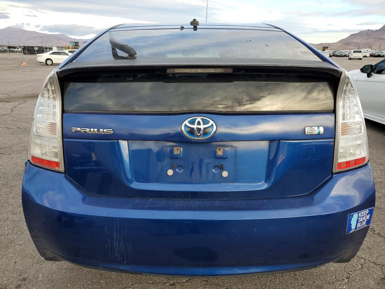 2010 TOYOTA PRIUS photo 6