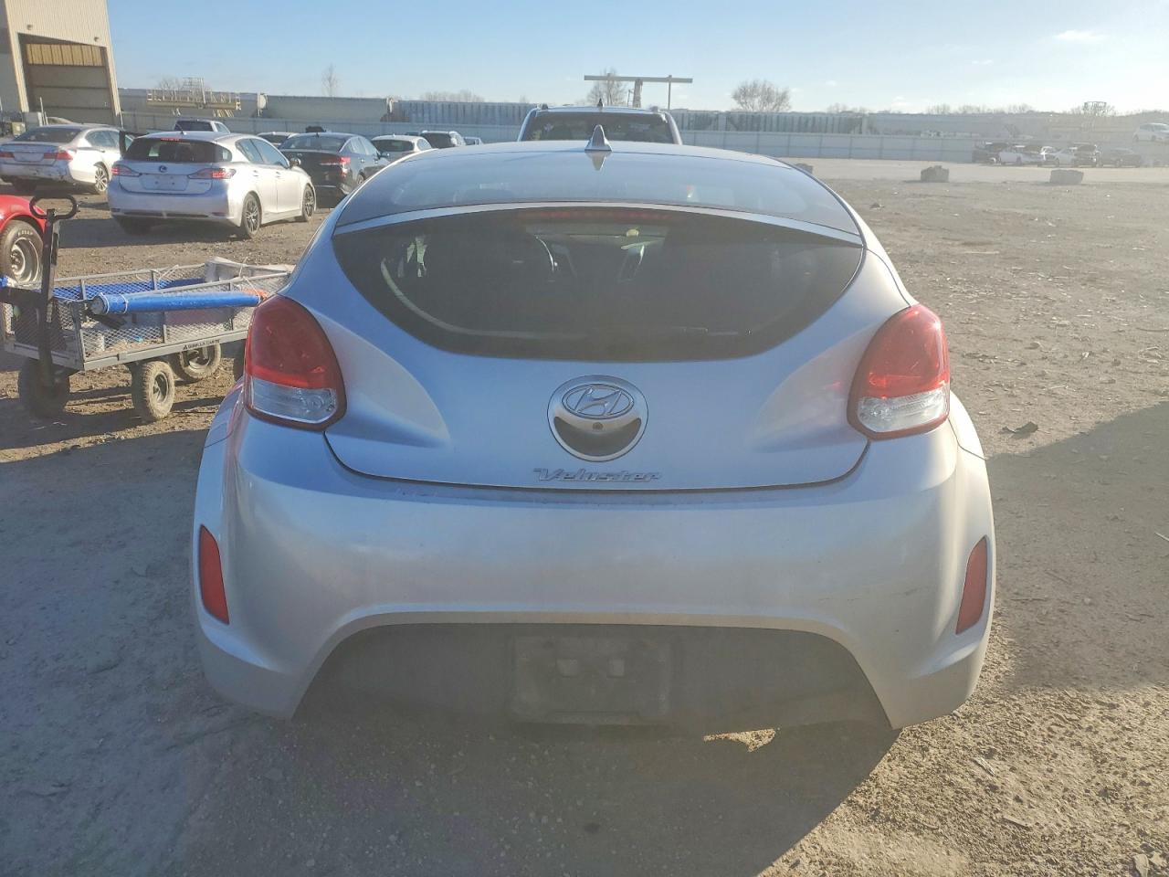 2017 HYUNDAI VELOSTER photo 11