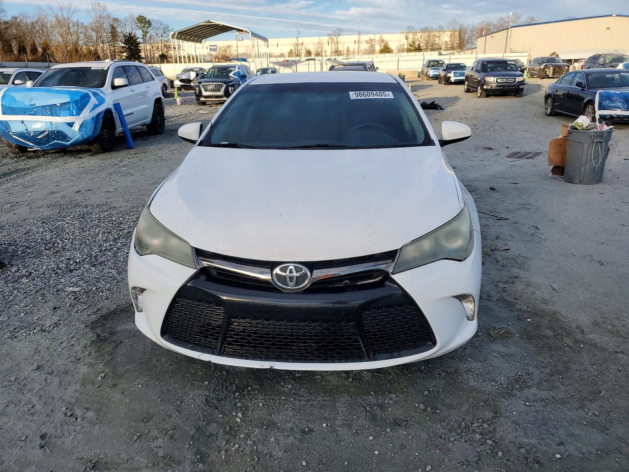2016 TOYOTA CAMRY LE photo 5
