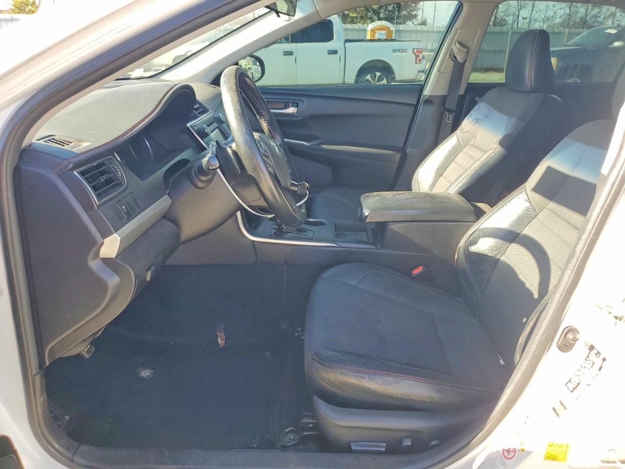 2016 TOYOTA CAMRY LE photo 7