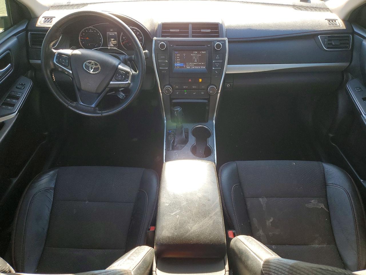 2016 TOYOTA CAMRY LE photo 8