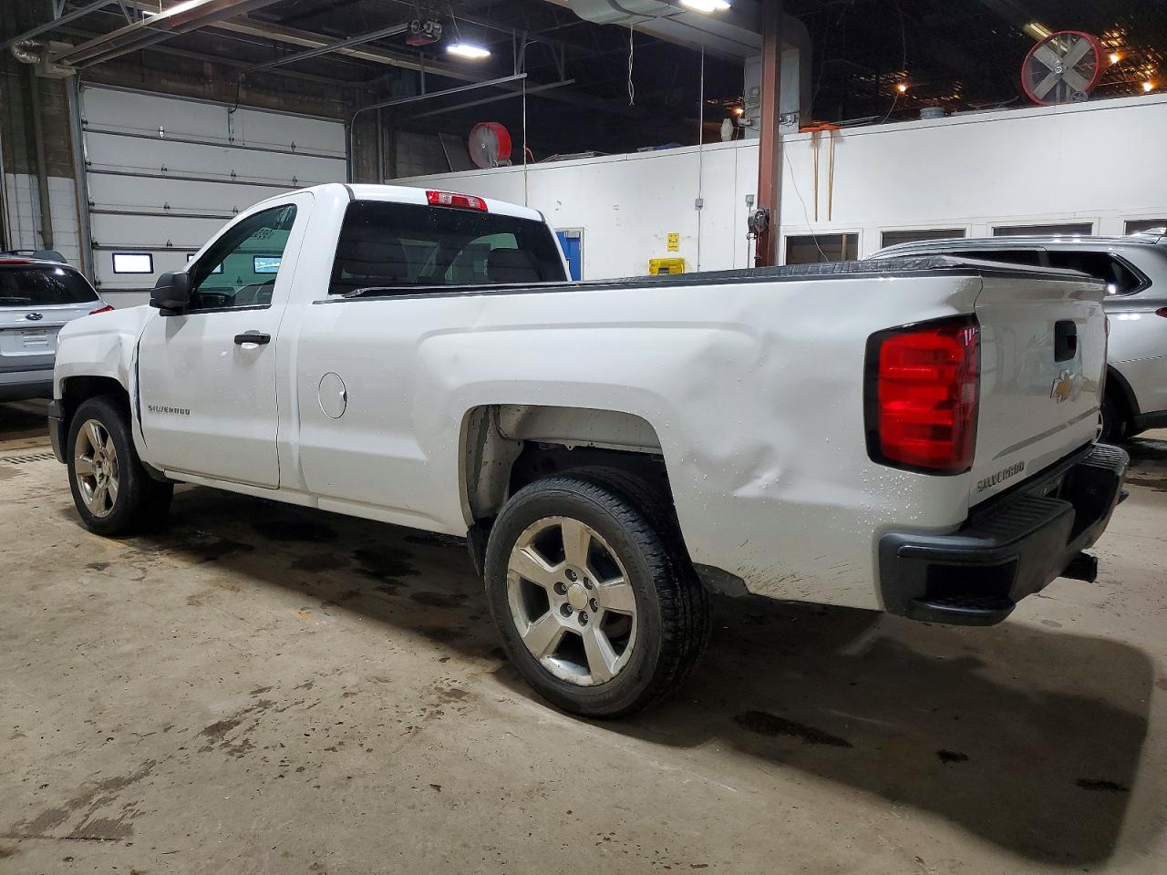 2014 CHEVROLET SILVERADO C1500 photo 2