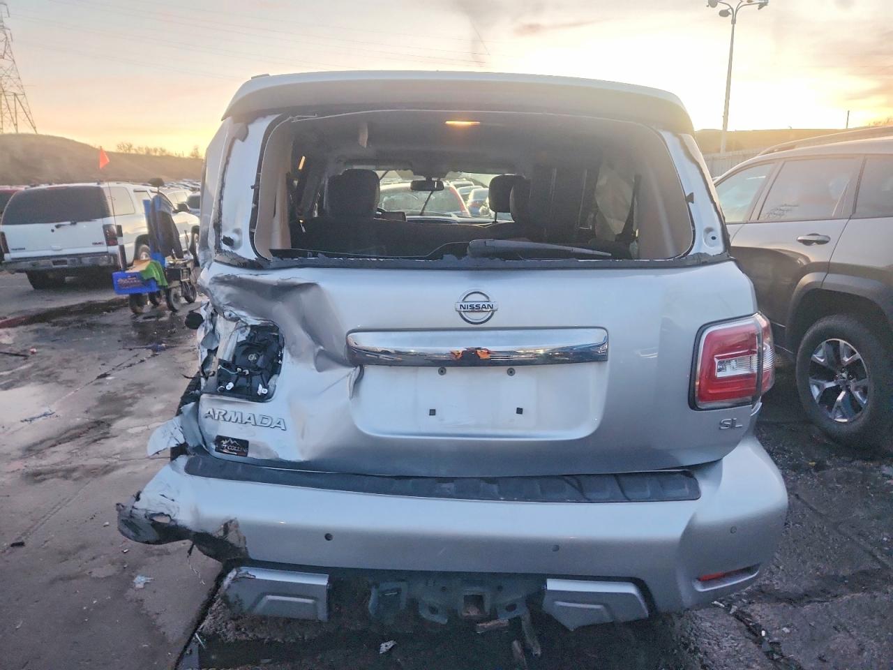 2018 NISSAN ARMADA SL photo 6