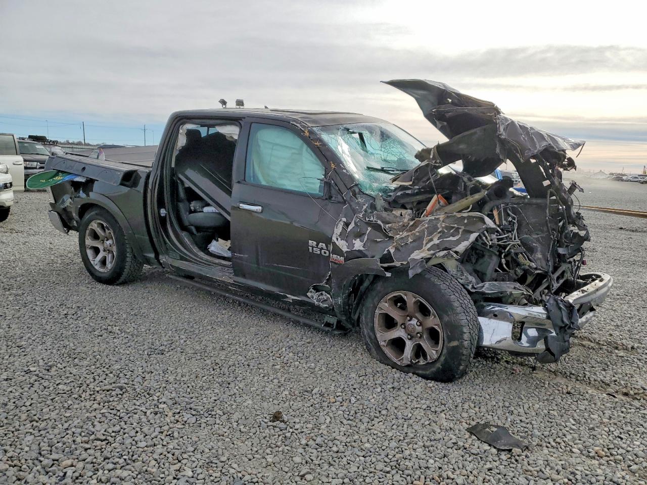 2014 RAM 1500 LARAMIE photo 4