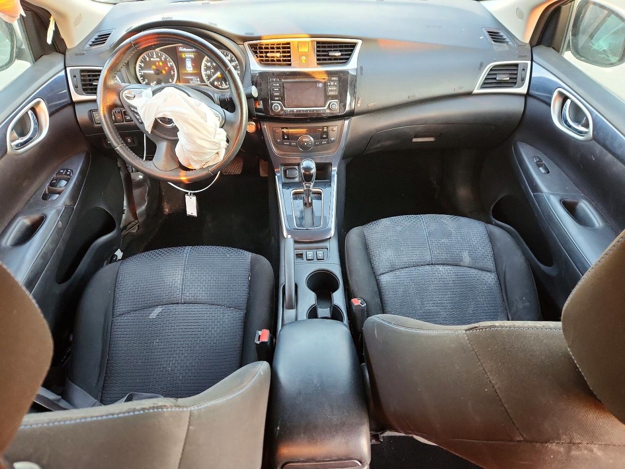 2018 NISSAN SENTRA S photo 8