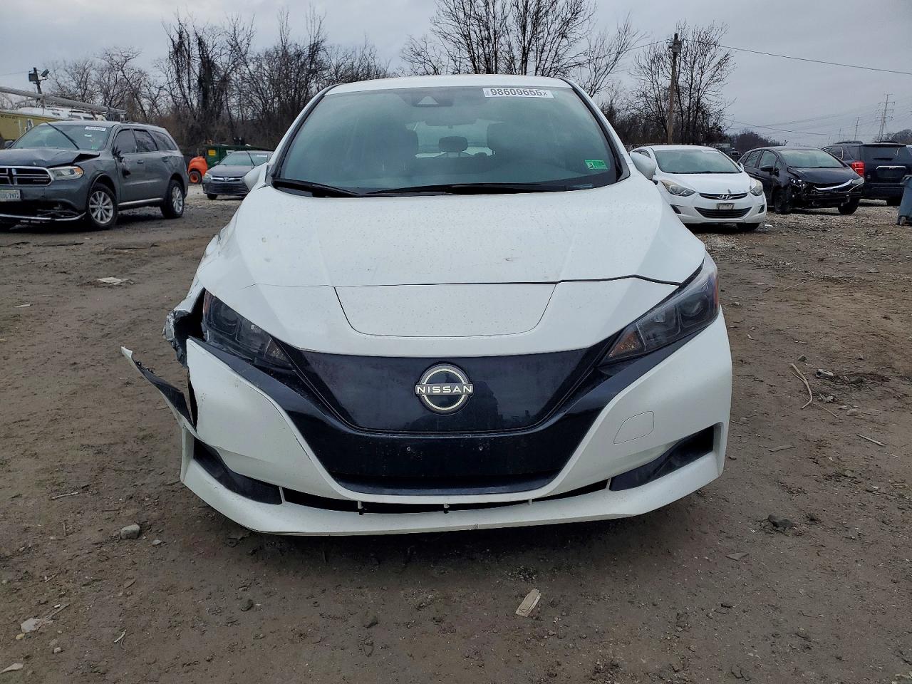 2023 NISSAN LEAF S photo 5