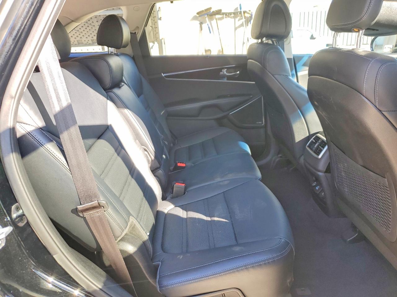 2016 KIA SORENTO SX photo 11