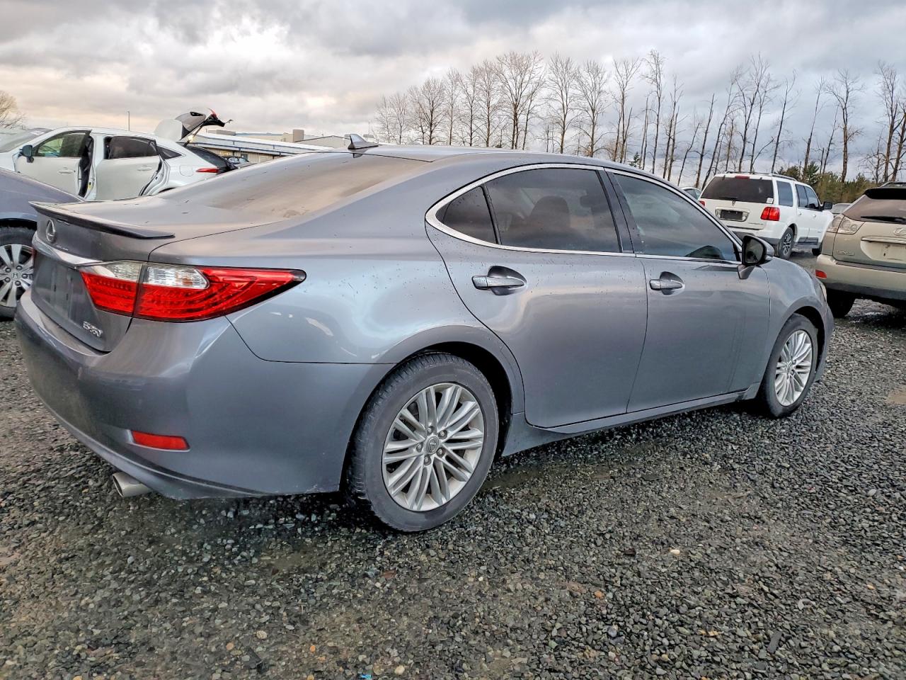2013 LEXUS ES 350 photo 3