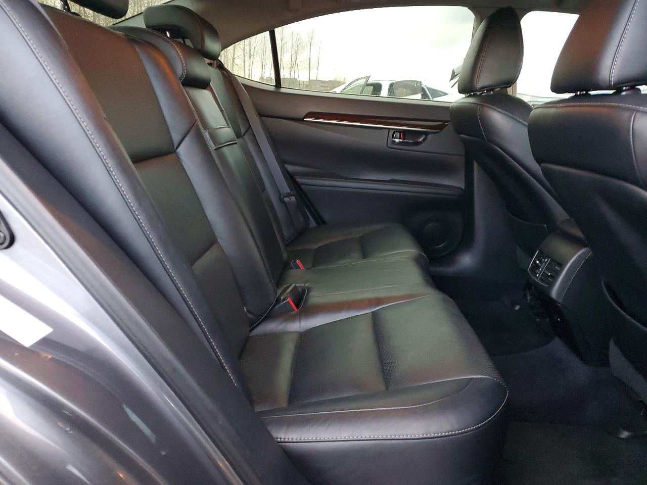 2013 LEXUS ES 350 photo 10