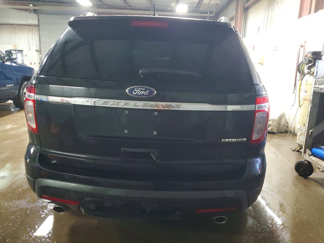 2013 FORD EXPLORER photo 6