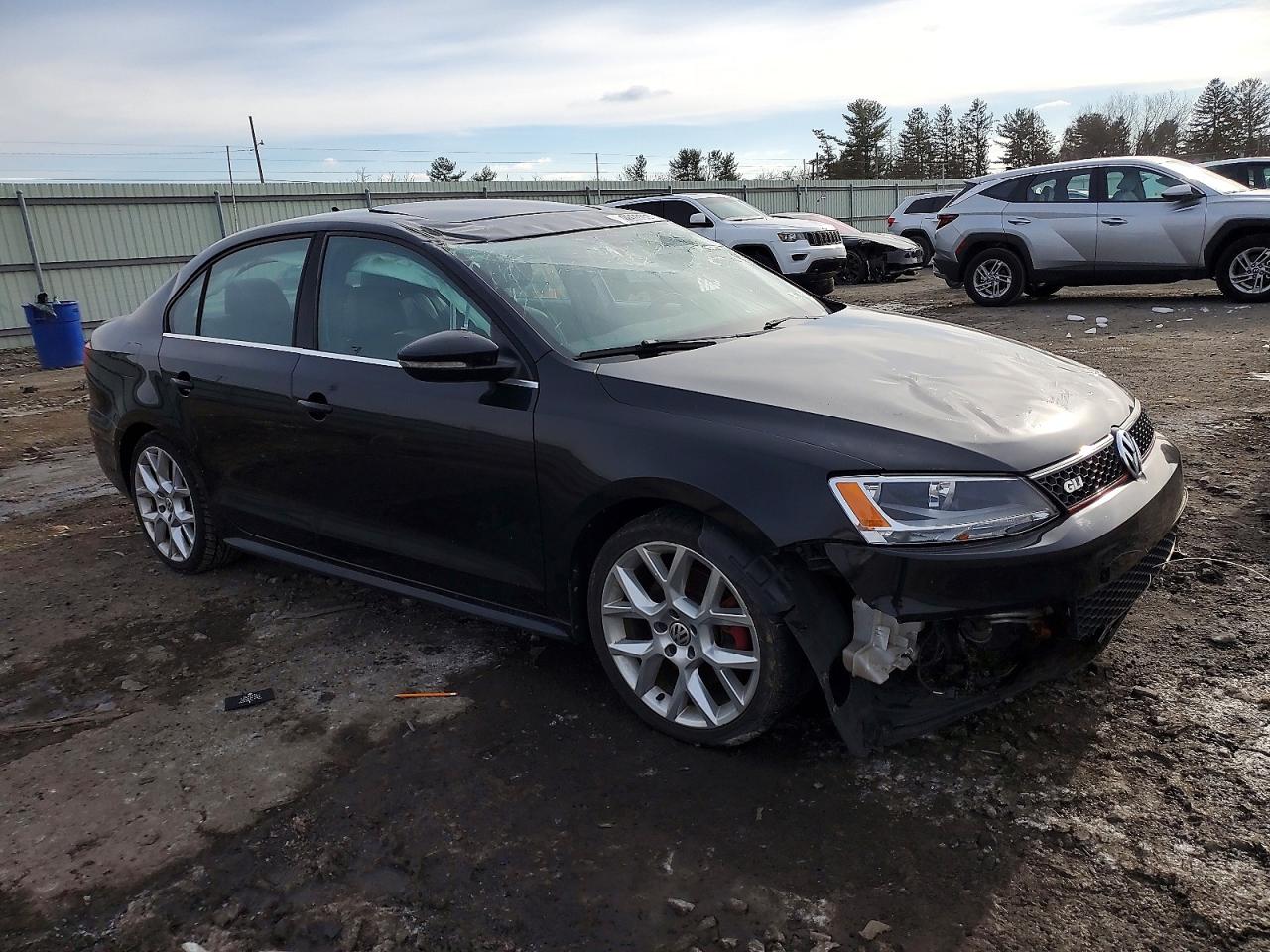 2014 VOLKSWAGEN JETTA GLI photo 4