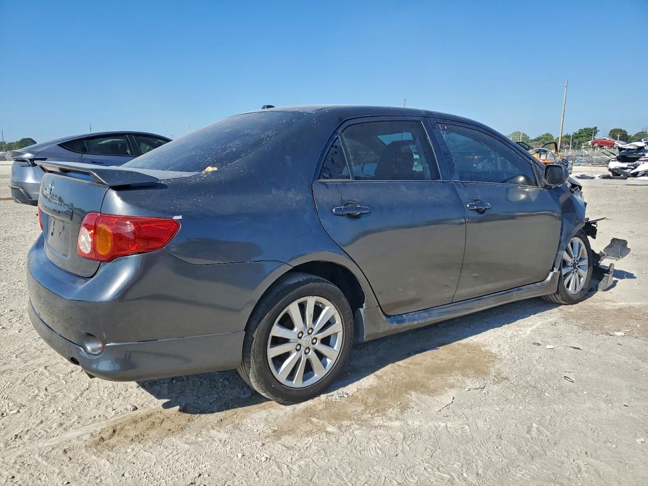 2010 TOYOTA COROLLA BASE photo 3