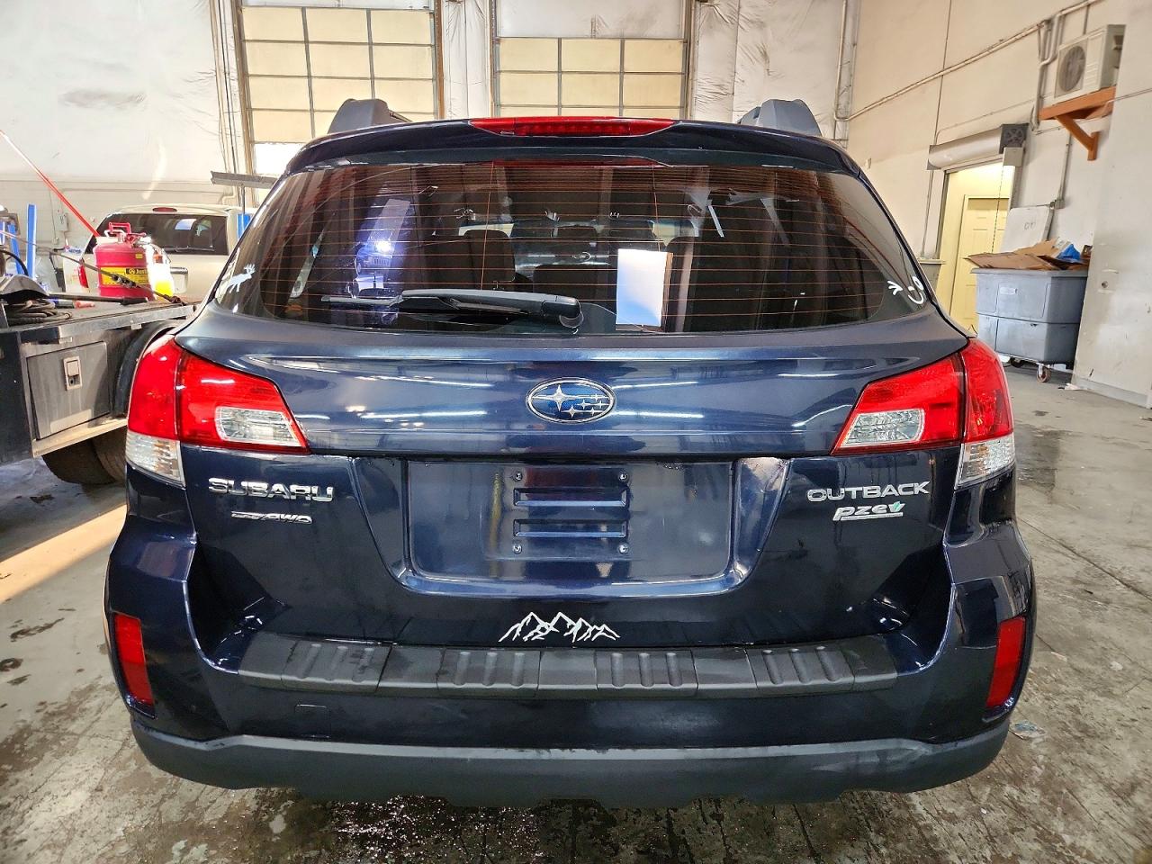 2014 SUBARU OUTBACK 2.5I photo 6