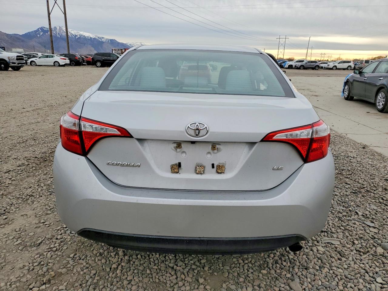 2015 TOYOTA COROLLA L photo 6