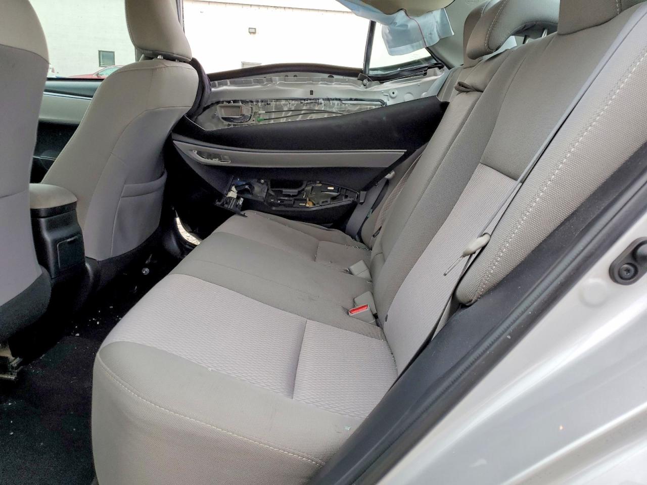 2015 TOYOTA COROLLA L photo 10