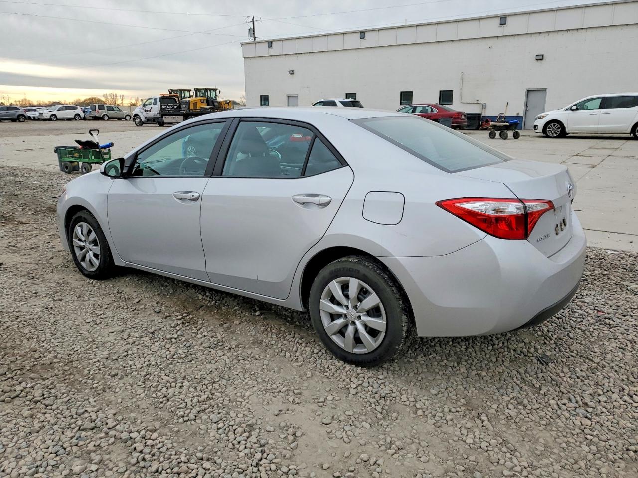 2015 TOYOTA COROLLA L photo 2