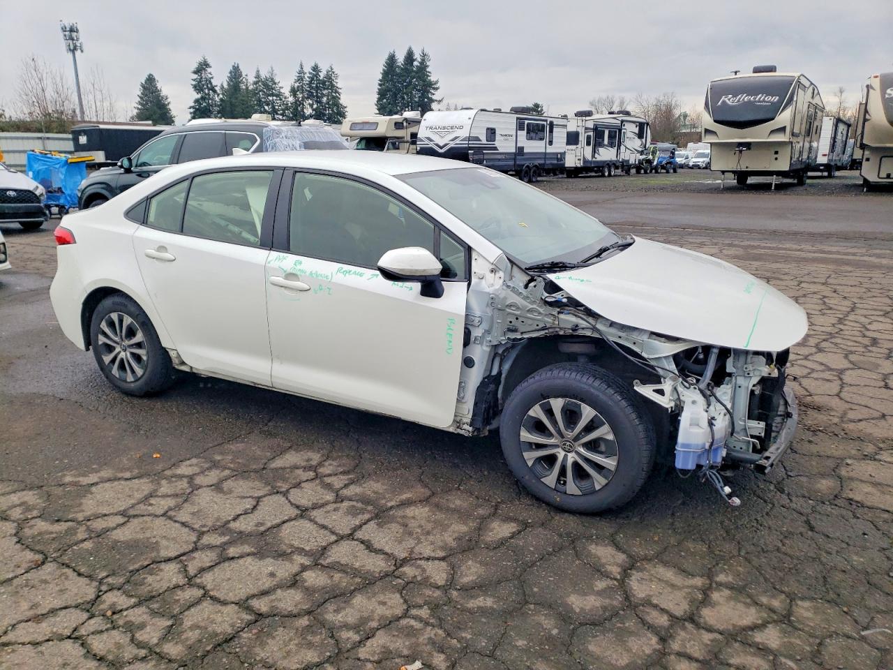 2021 TOYOTA COROLLA LE photo 4
