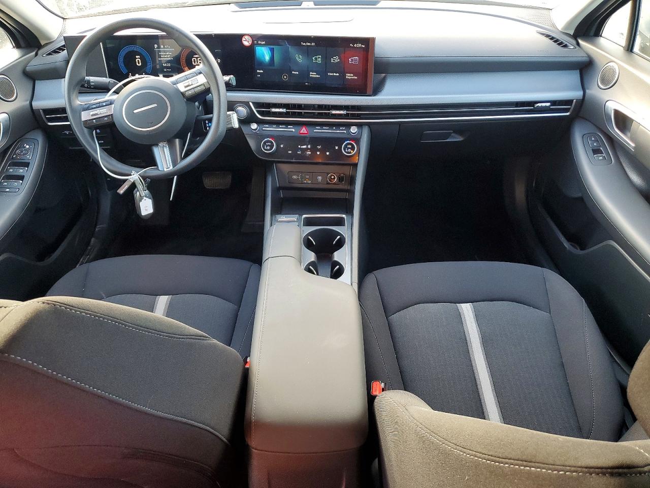 2025 HYUNDAI SONATA SEL photo 8