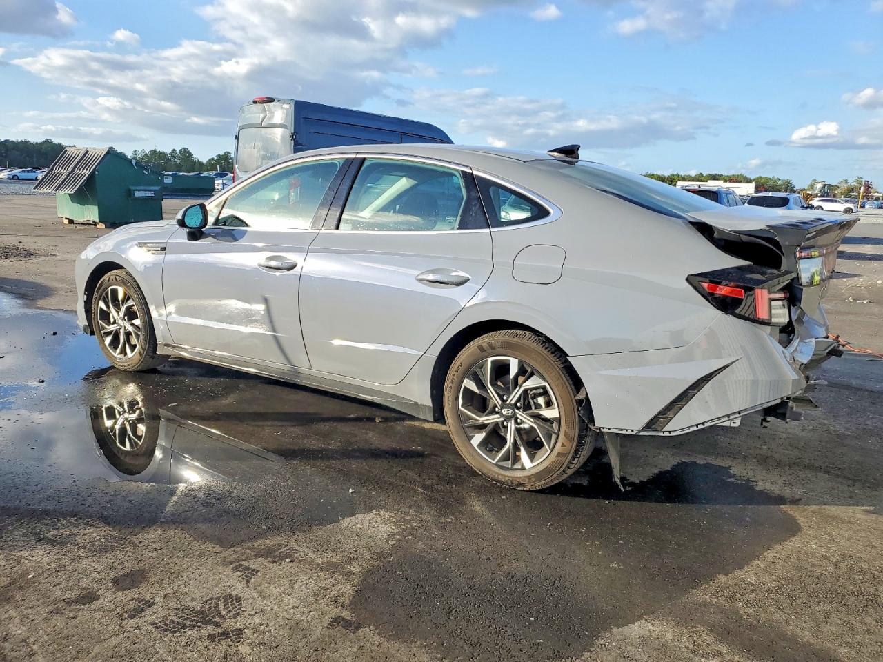 2025 HYUNDAI SONATA SEL photo 2