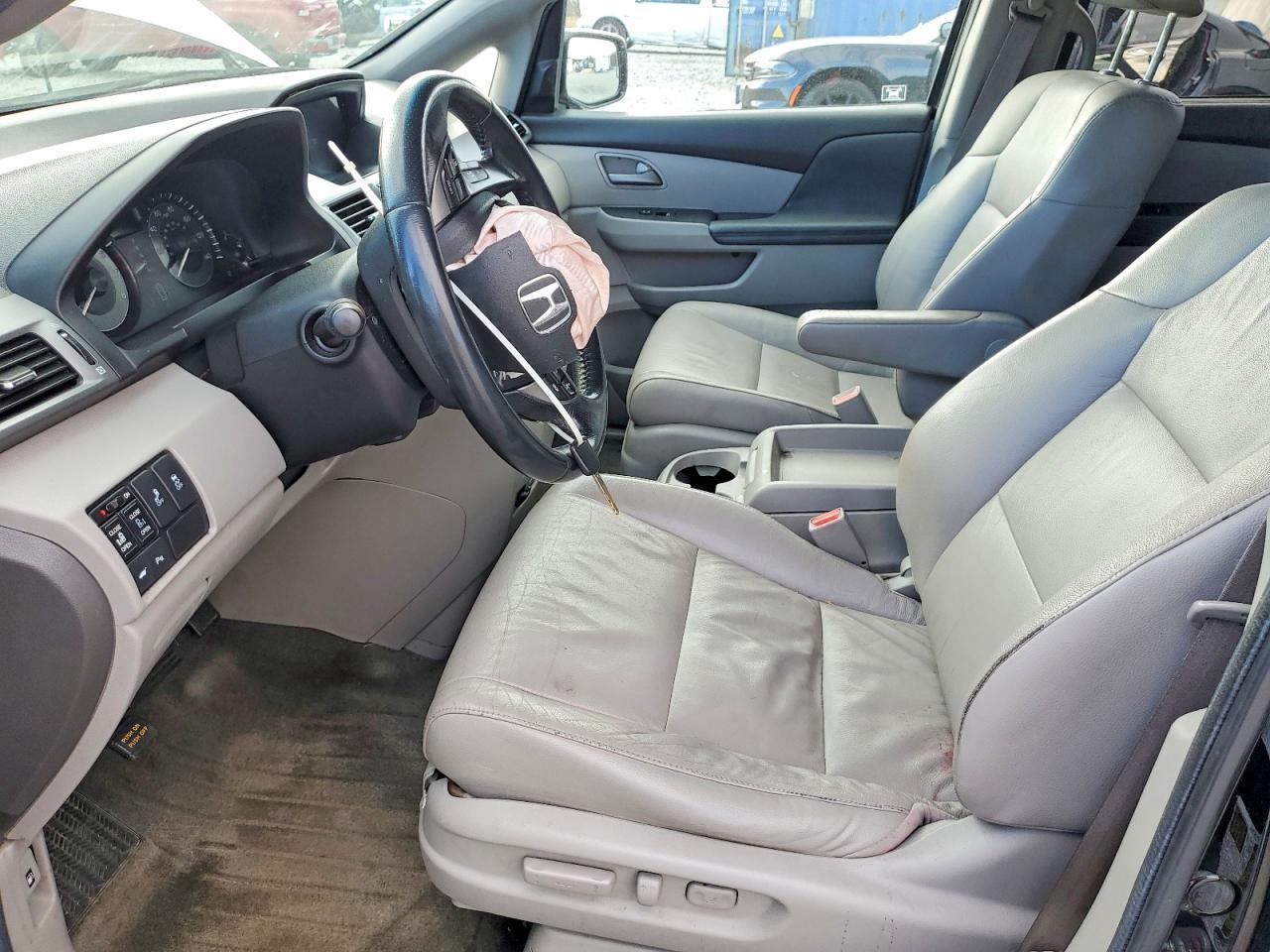 2012 HONDA ODYSSEY TOURING photo 7