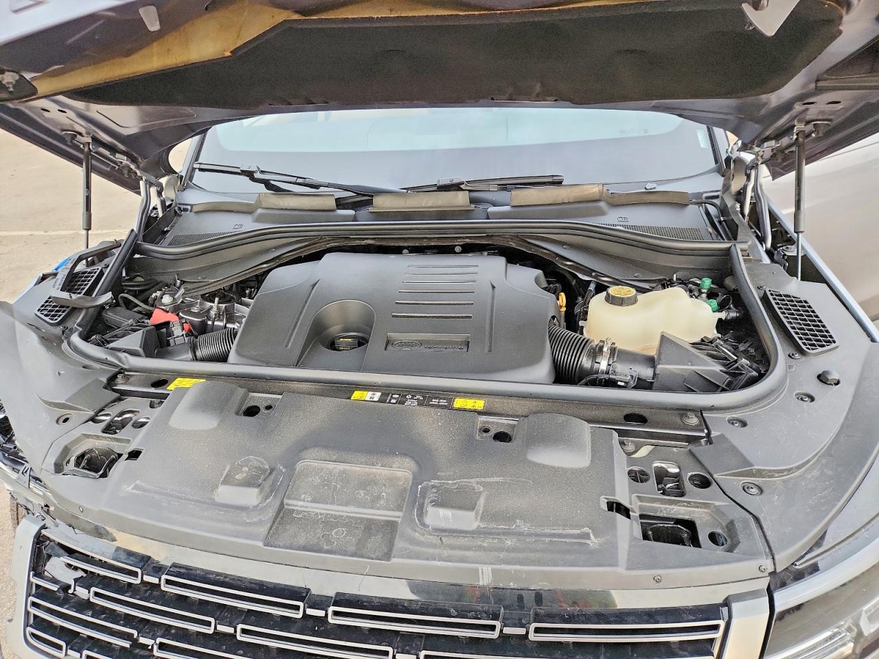 2025 LAND ROVER RANGE ROVER SPORT SE photo 11