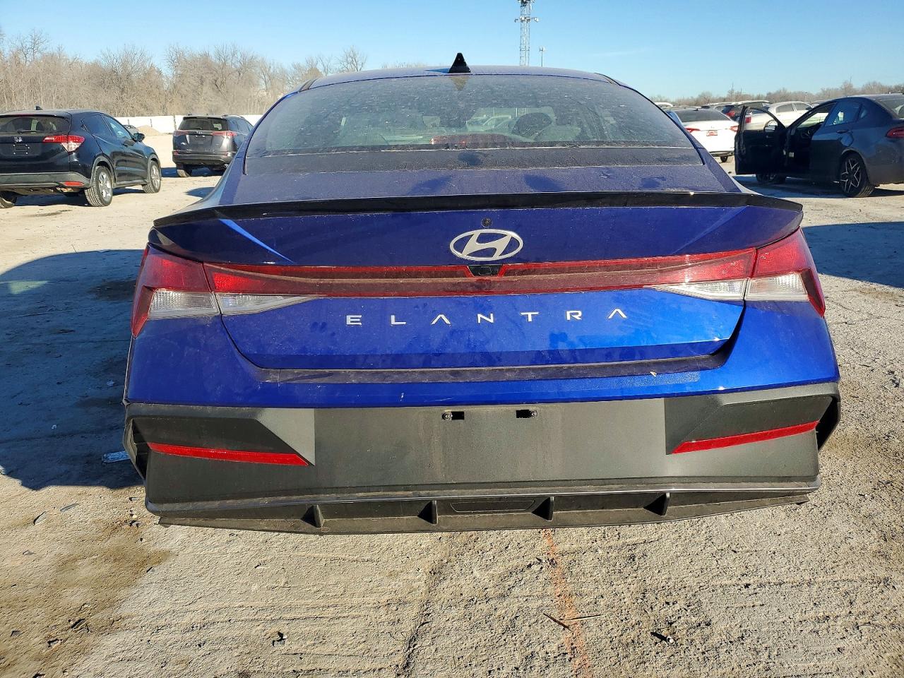 2025 HYUNDAI ELANTRA SEL SPORT photo 6