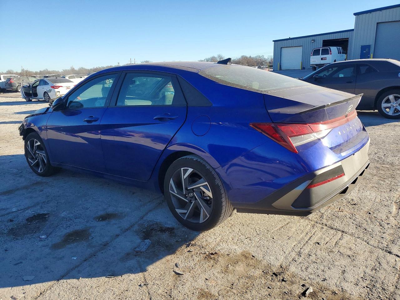 2025 HYUNDAI ELANTRA SEL SPORT photo 2