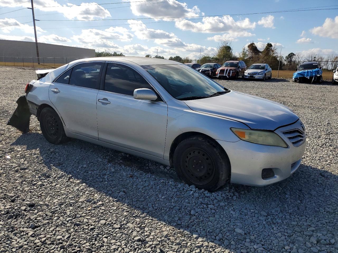 2011 TOYOTA CAMRY BASE photo 4