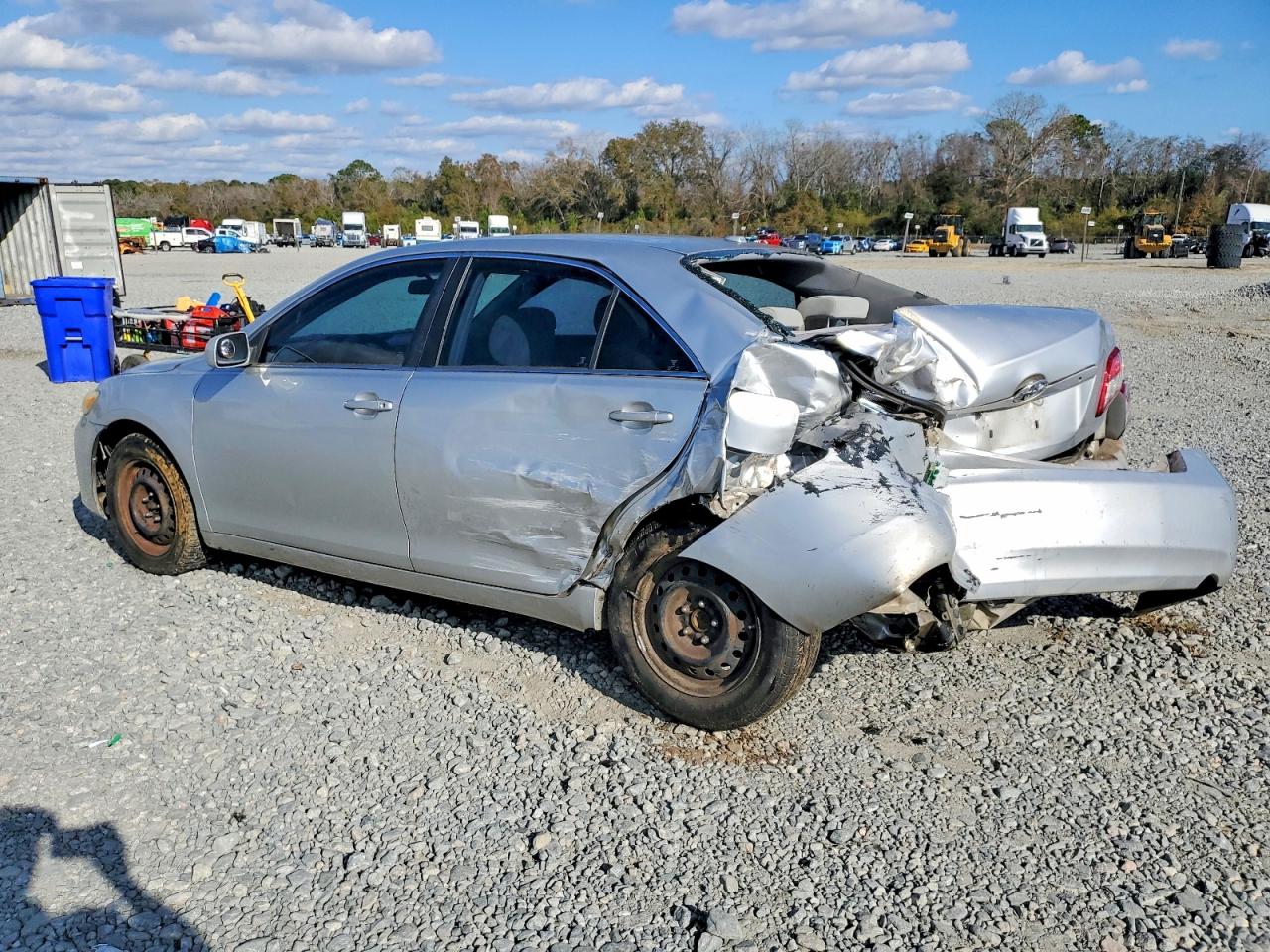 2011 TOYOTA CAMRY BASE photo 2