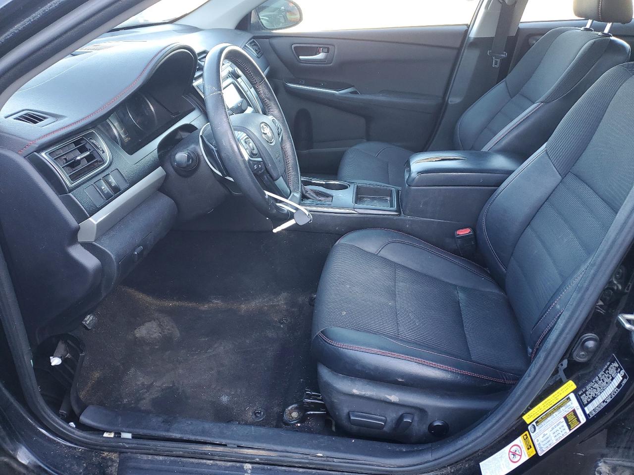 2017 TOYOTA CAMRY LE photo 7