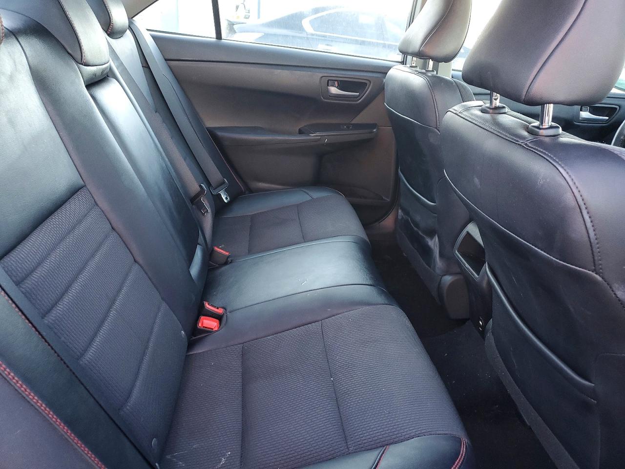2017 TOYOTA CAMRY LE photo 10