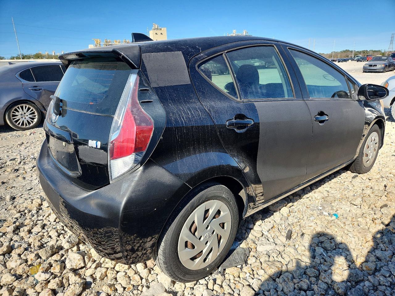 2016 TOYOTA PRIUS C photo 3