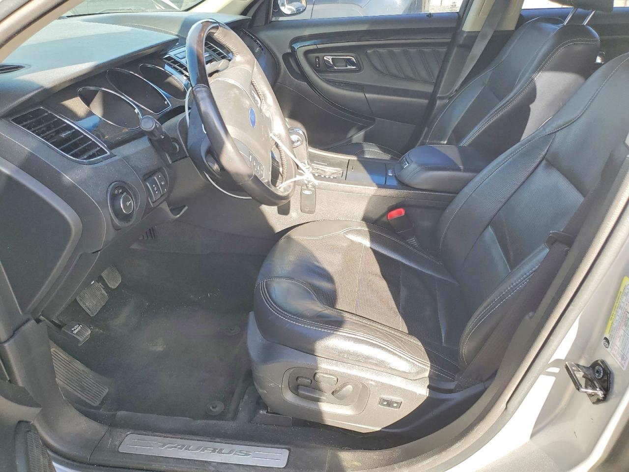 2011 FORD TAURUS LIMITED photo 7