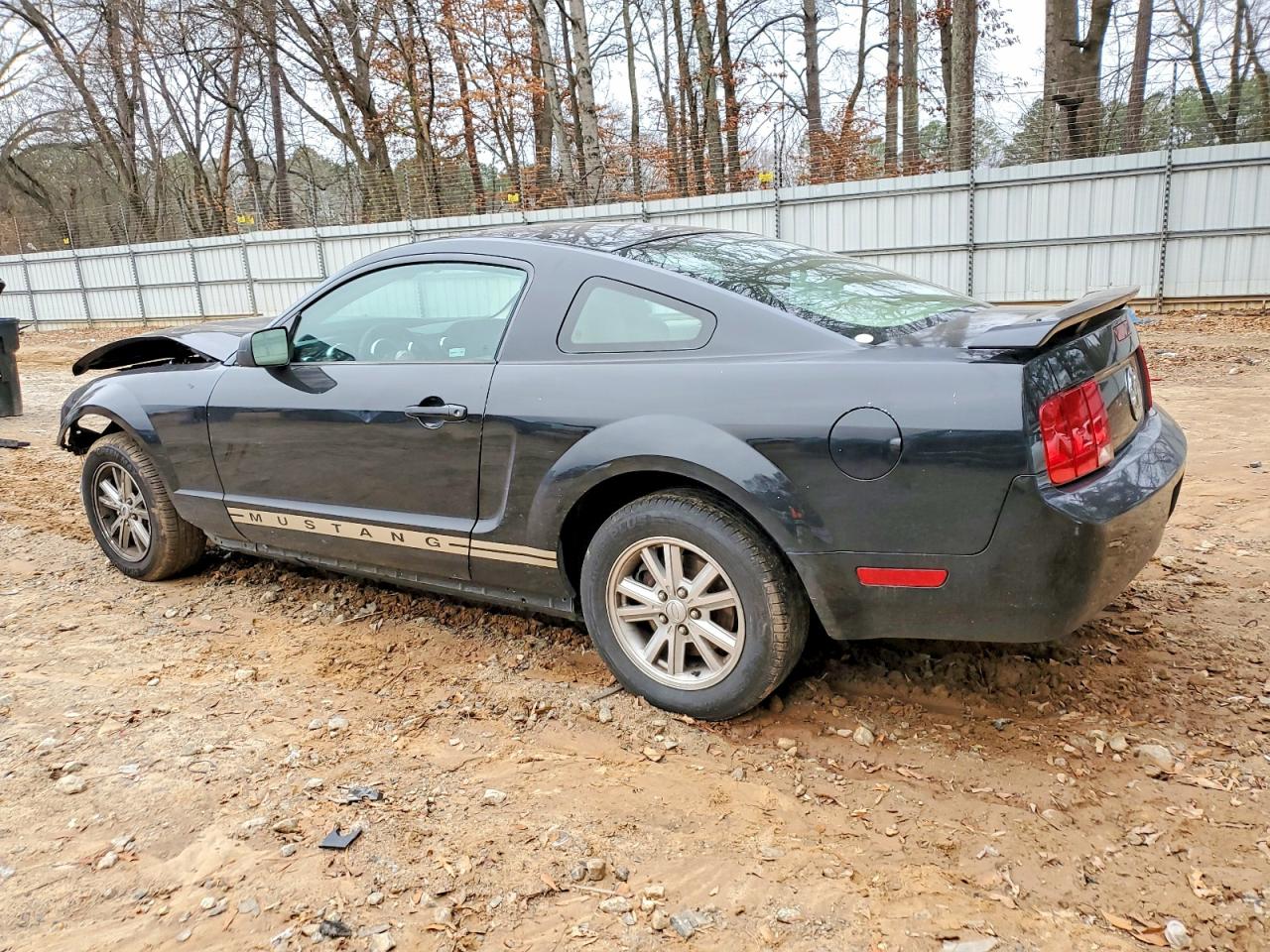 2005 FORD MUSTANG photo 3