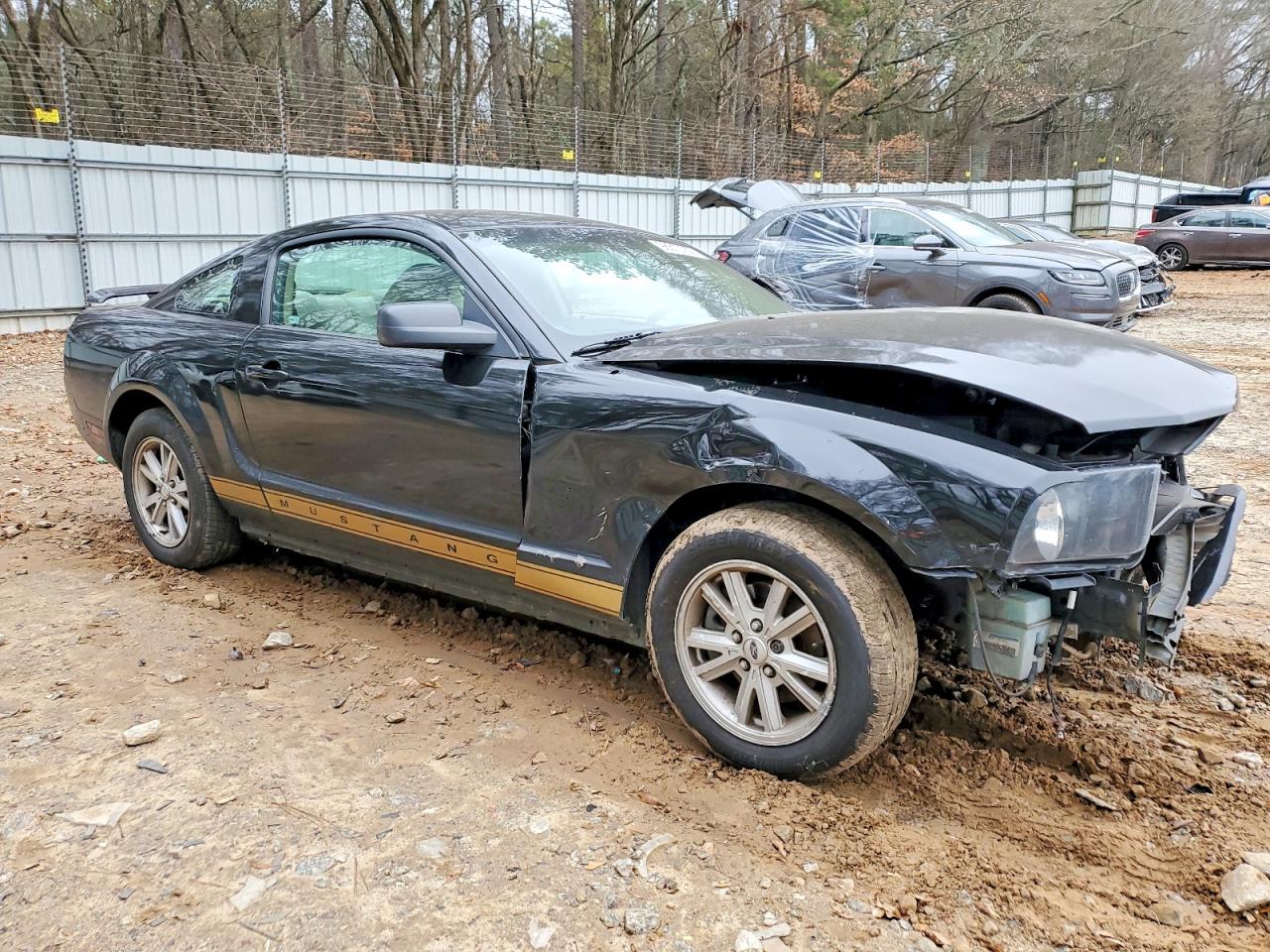 2005 FORD MUSTANG photo 7