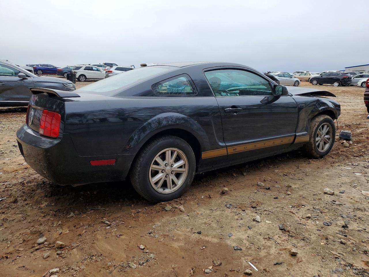 2005 FORD MUSTANG photo 5