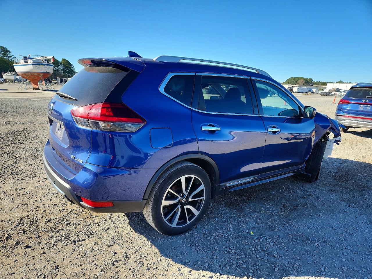2019 NISSAN ROGUE S photo 5